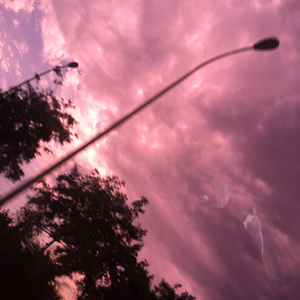 做爰添奶头还流出了奶水
